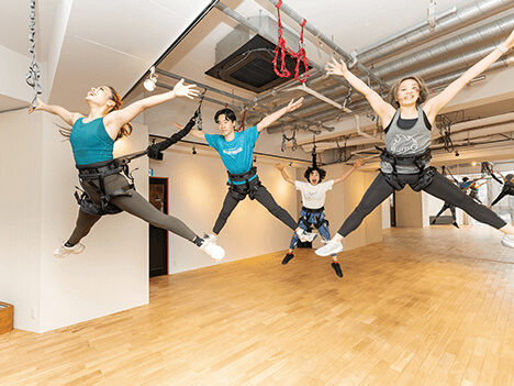 ���֤�Ĳ�̵�Ԥ�ư���ƥܥǥ����᡼�����Х󥸡�������������